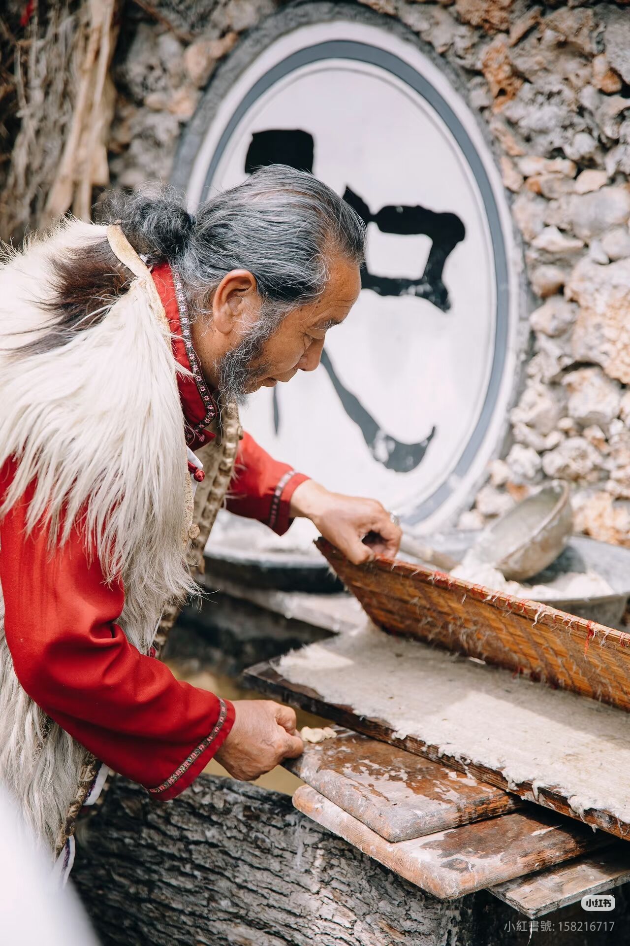 The instructor will introduce the origin of Dongba script, its pictographic characteristics, and its role in Naxi religious rituals and daily life. Yo - 1