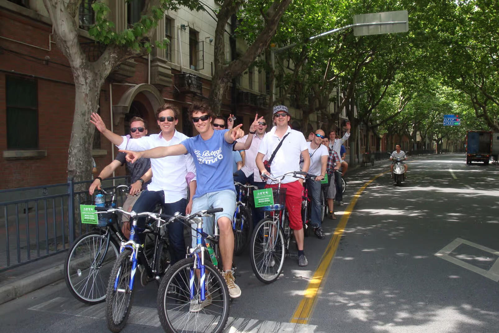 Shanghai Half-Day Biking & Local Food Tour: French Concession, Old Town & The Bund