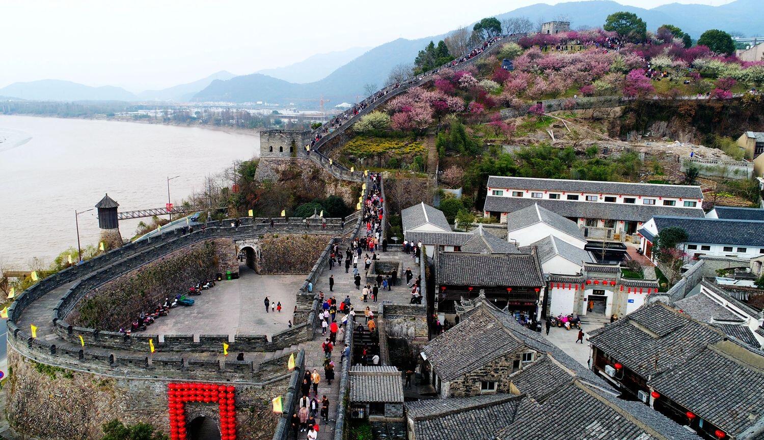 Great Wall in S of Changjiang River - 4