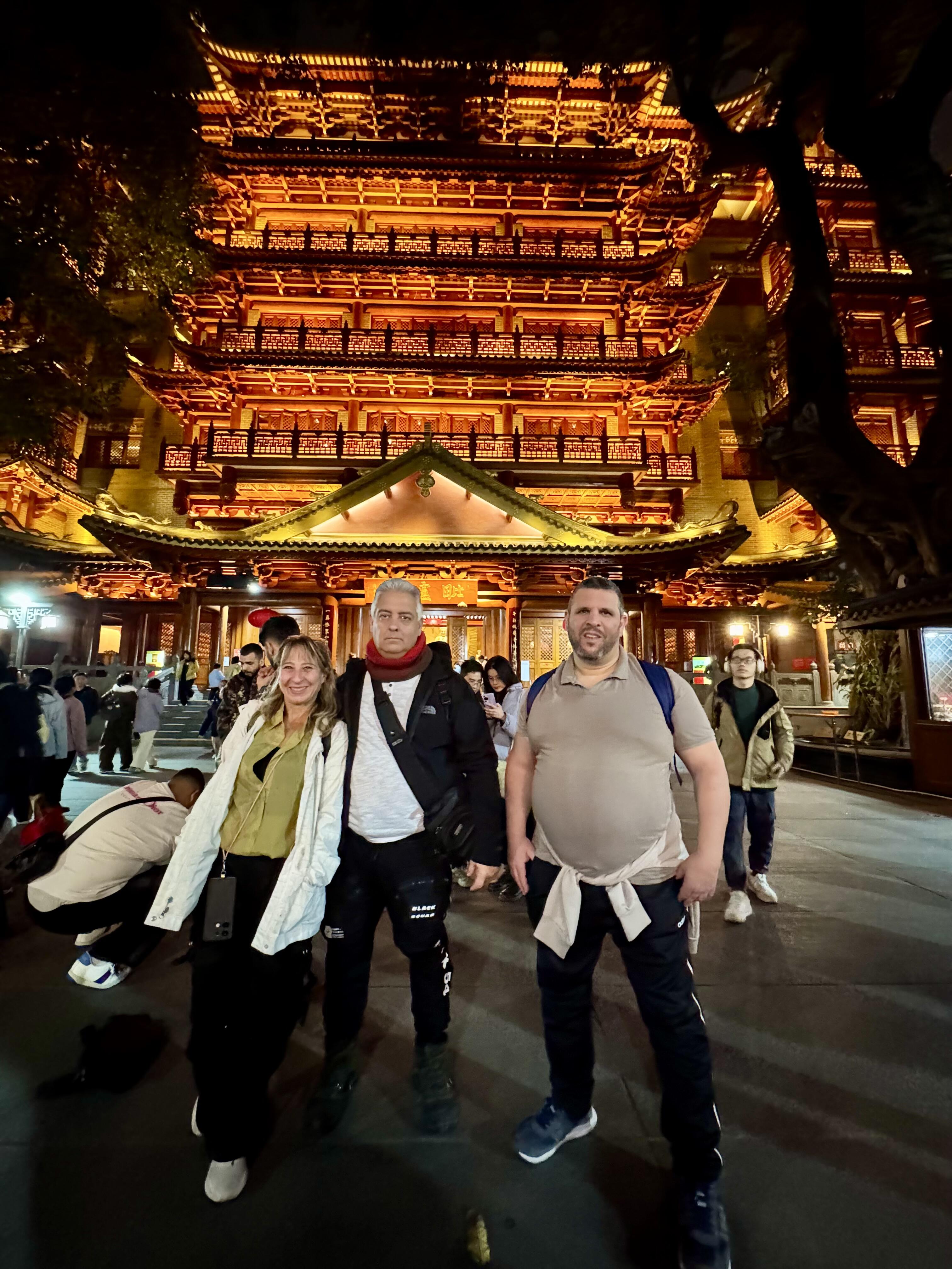 Guangzhou: Night Tour with River Cruise & Street Food
