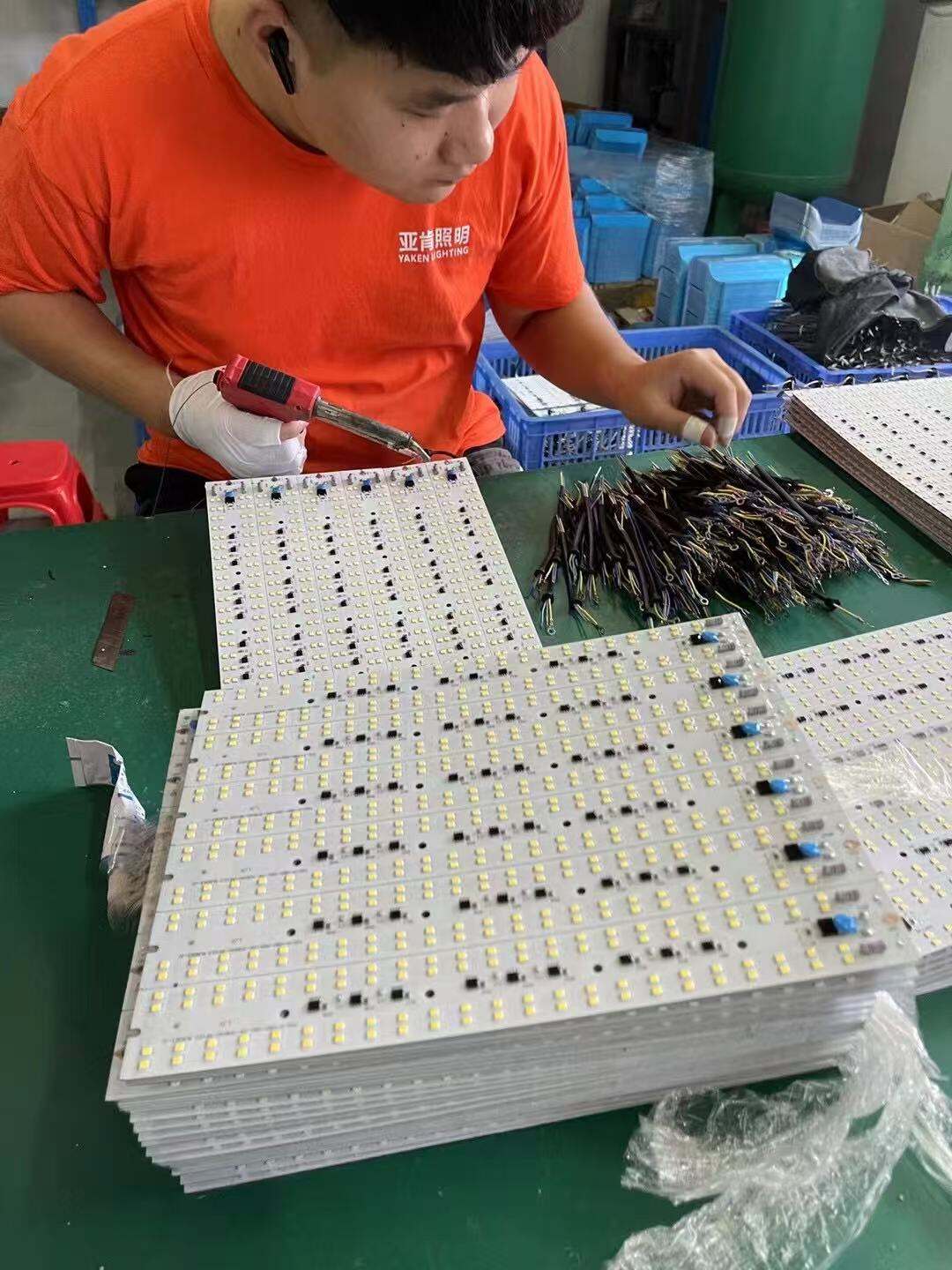 Yake Lighting Fixture Trading Co., Ltd., Haizhu District, Guangzhou City workshop 3