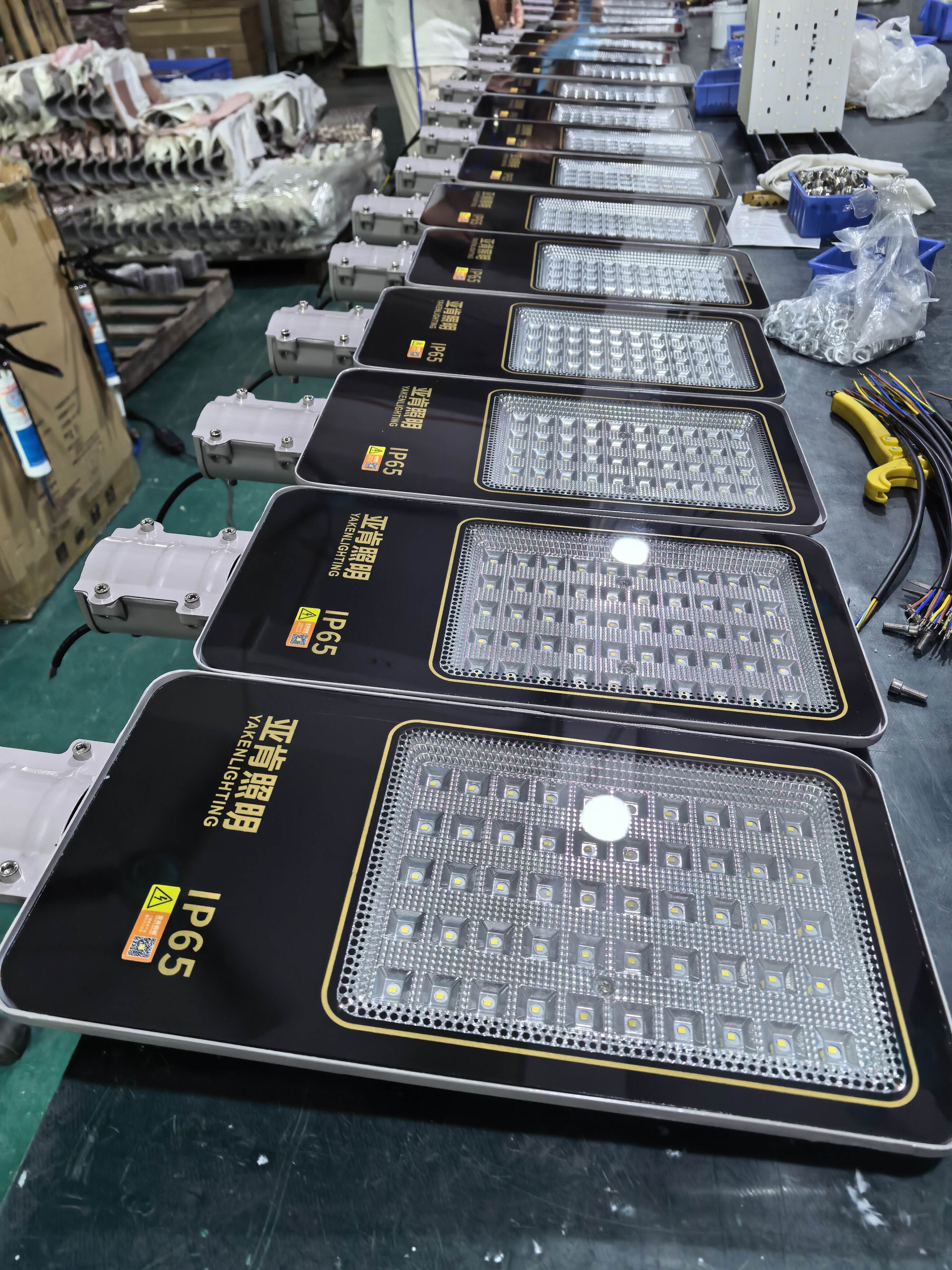Yake Lighting Fixture Trading Co., Ltd., Haizhu District, Guangzhou City workshop 8