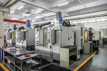 Jiangxi Chengleke luggage workshop 3