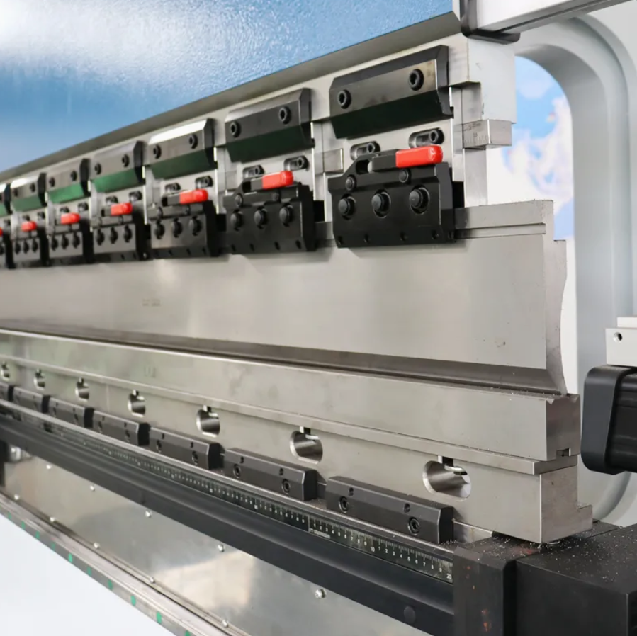 Delem Da-66t 8+1 Axis Sheet Metal Hydraulic CNC Press Brake thumbnail 2