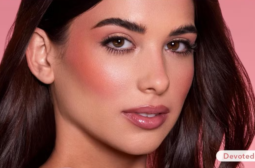 Wholesale matte liquid blush featuring a long-lasting, natural finish and highly pigmented formula; supports OEM/private label face makeup services.