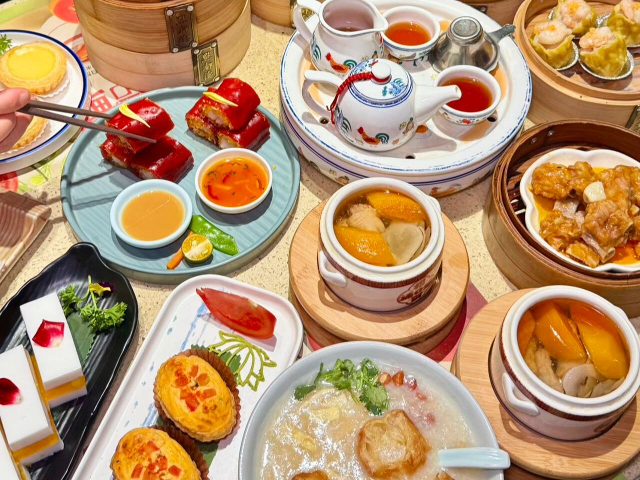 Lunch Savor the authentic local delicacies of Guangzhou and dive into the rich culture of Cantonese cuisine. - 1