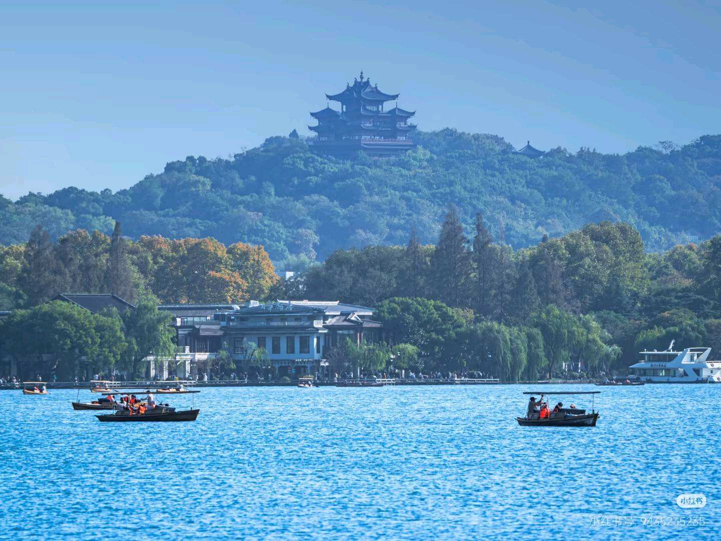 Soul of the West Lake: An Intimate Walking Escape